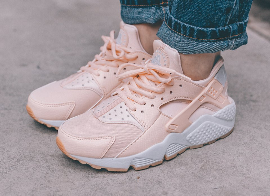 Huarache nike rosse best sale